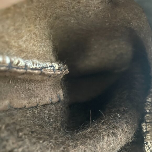 Alpaca crossbody bag with suede leather strap - Picture 12 of 12